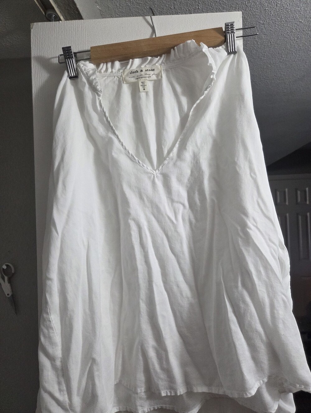 cloth & stone White Ruffle V-Neck Blouse - Picture 7 of 7